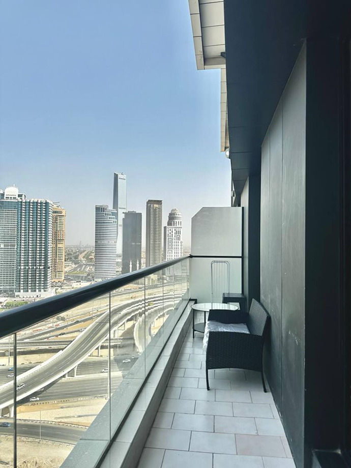 Spacious 1BR | Near Metro | High Floor|Marina View